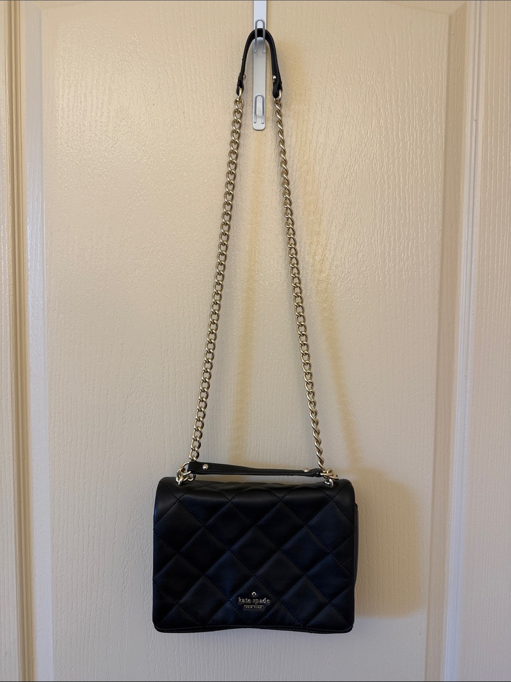 kate spade black quilted shoulder bag with gold chain